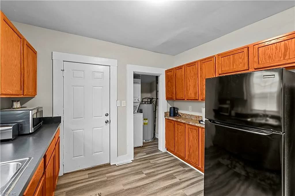 1045 W 37th ST, NORFOLK VA 23508 - Photo 4