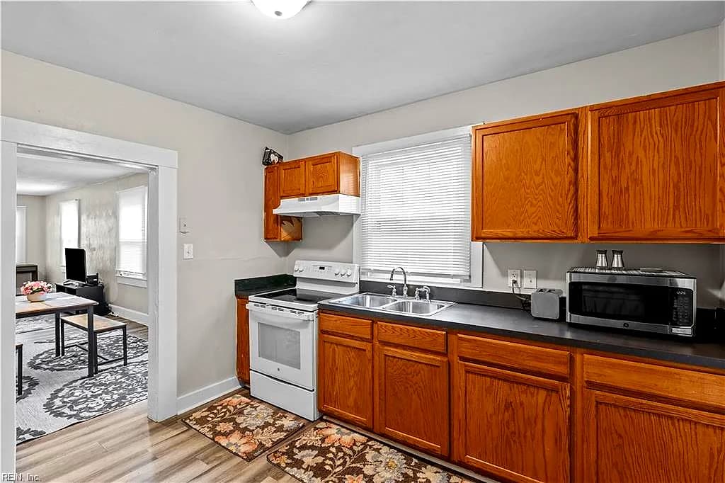 1045 W 37th ST, NORFOLK VA 23508 thumb 6