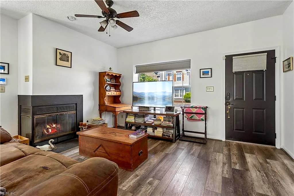 816 Snead DR, NEWPORT NEWS VA 23602 thumb 7
