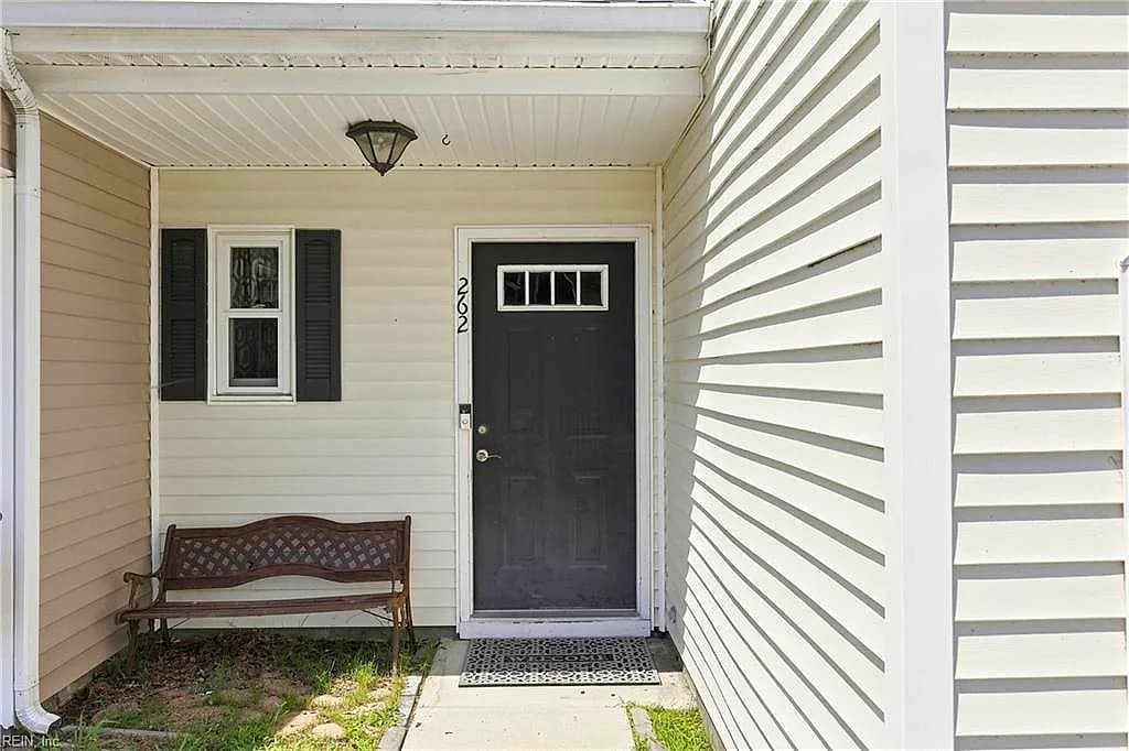 262 Wexford DR, SUFFOLK VA 23434 - Photo 4
