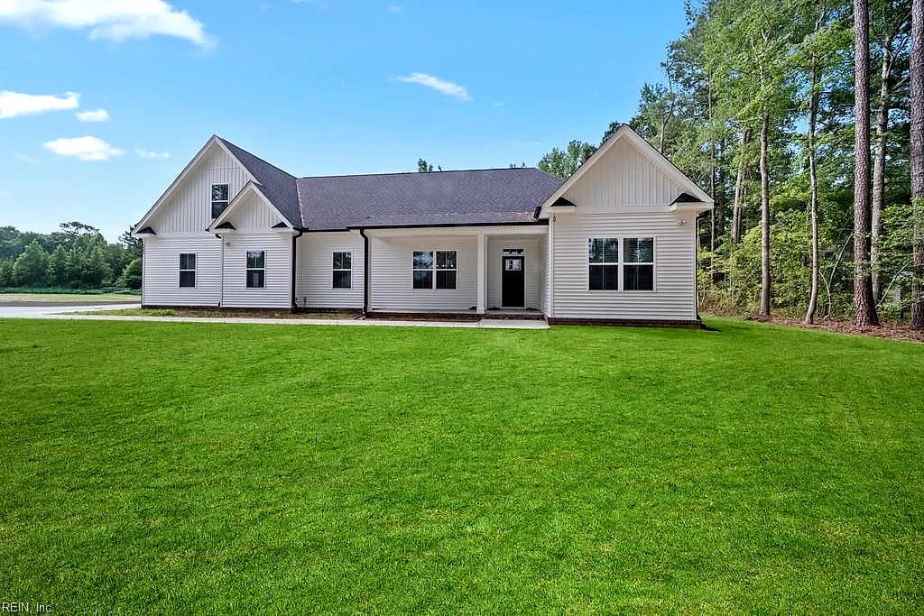23492 Sugar Hill RD, CARROLLTON VA 23314 - Photo 2