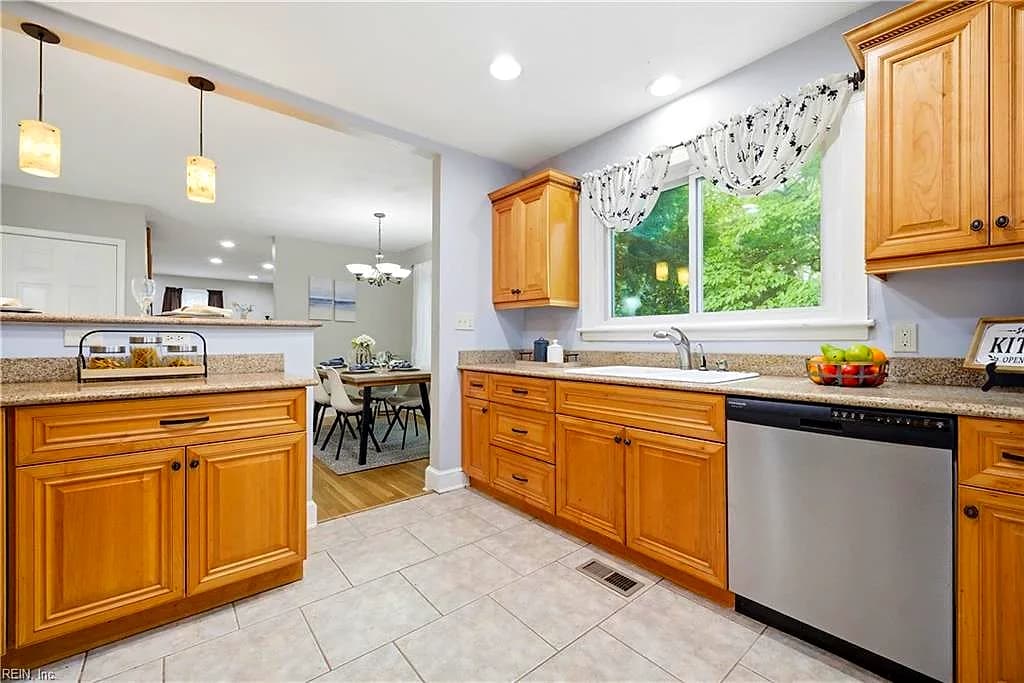 104 E Severn RD, NORFOLK VA 23505 thumb 10