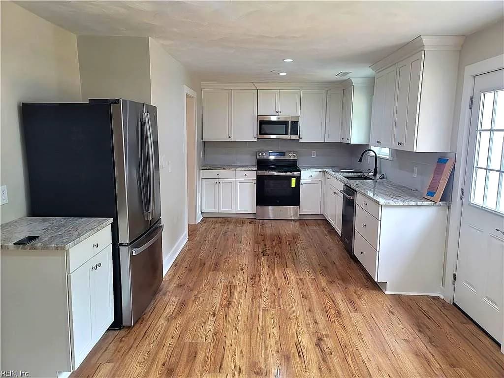 512 W Farmington RD, VIRGINIA BEACH VA 23454 - Photo 4