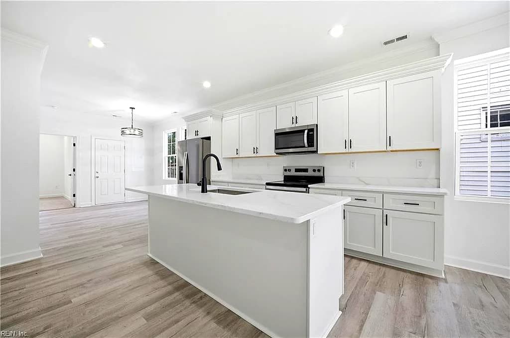 713 Thayor ST, NORFOLK VA 23504 thumb 10