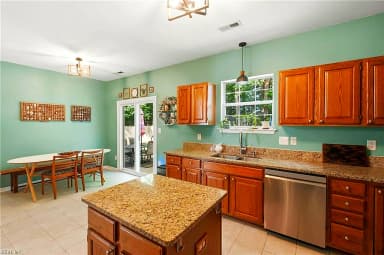 978 Holbrook DR, NEWPORT NEWS VA 23602 thumb 11