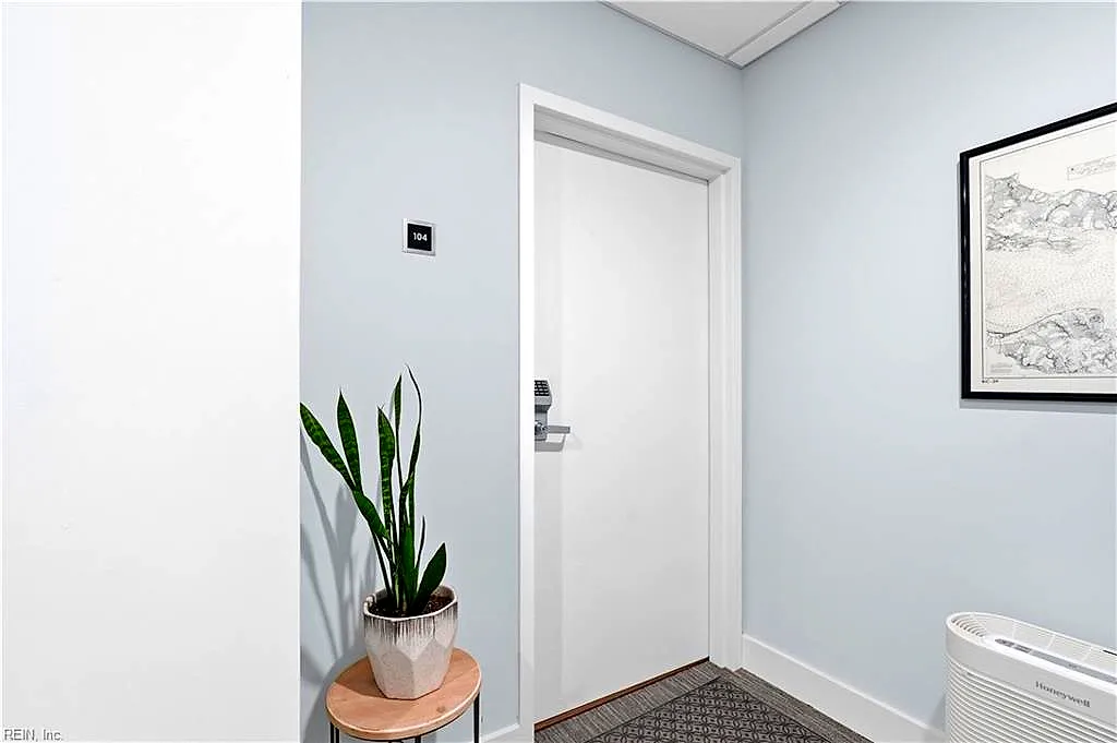 215 Brooke AVE #104, NORFOLK VA 23510 - Photo 5