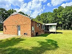 6147 Proctors Bridge RD, IVOR VA 23866 - Photo 4