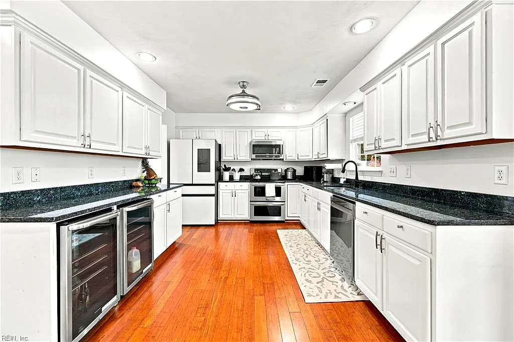801 Aston PL, CHESAPEAKE VA 23322 - Photo 3