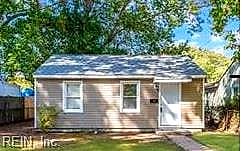 1949 Long Green LN, HAMPTON VA 23663 - Main photo