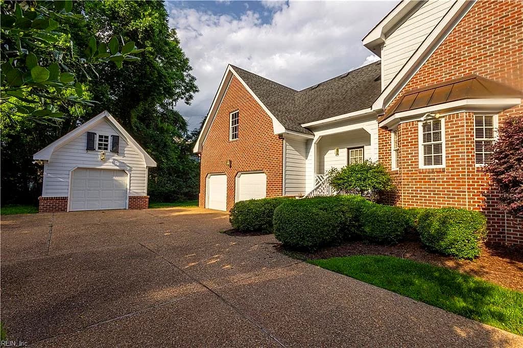 103 Tucker CT, CARROLLTON VA 23314 - Photo 2
