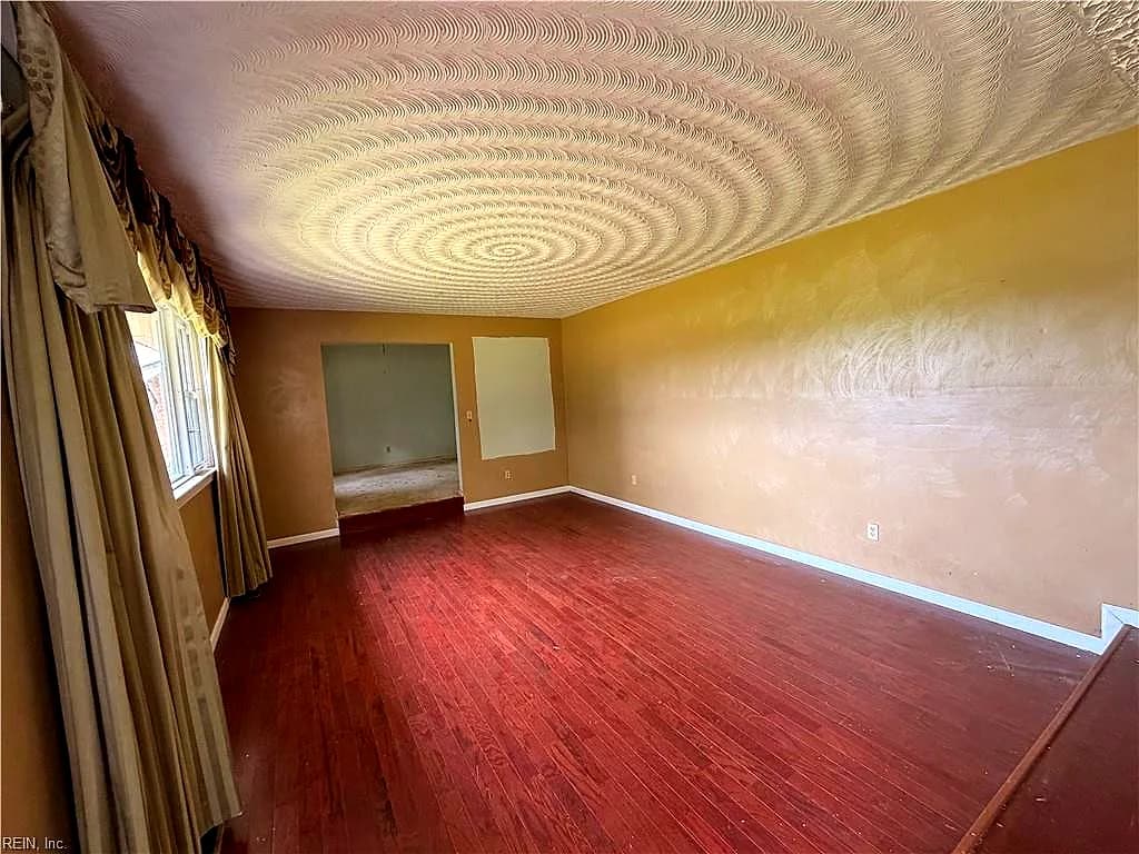 909 Little Fork RD, SUFFOLK VA 23434 - Photo 3