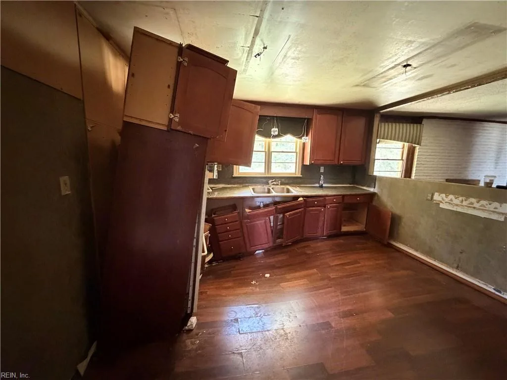 909 Little Fork RD, SUFFOLK VA 23434 - Photo 4