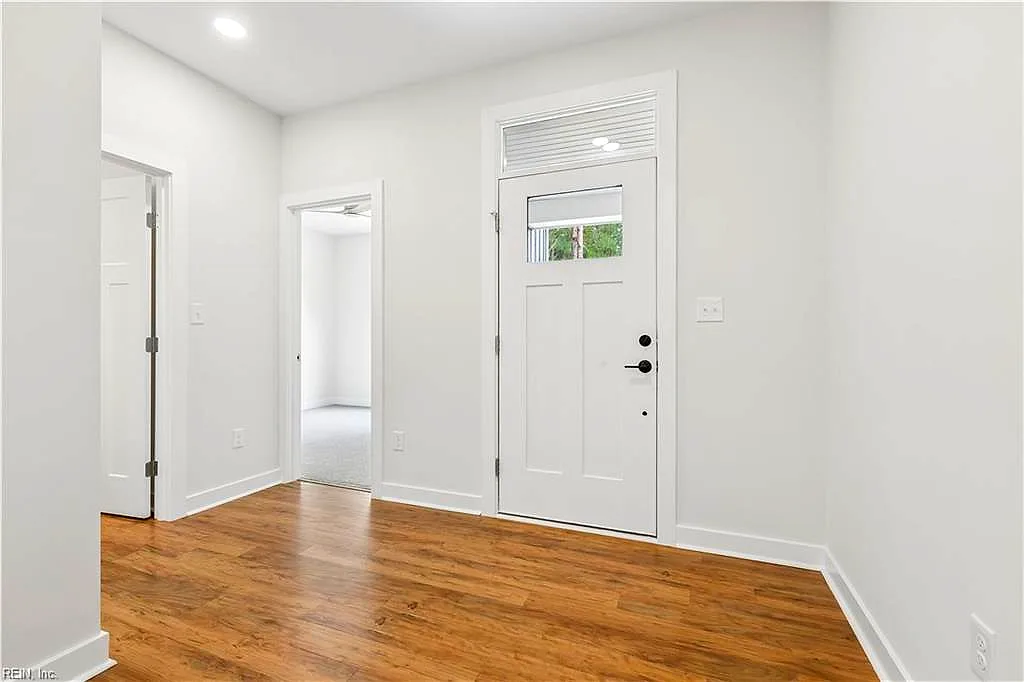 6912 Sunset Cove LN, GLOUCESTER VA 23061 - Photo 3