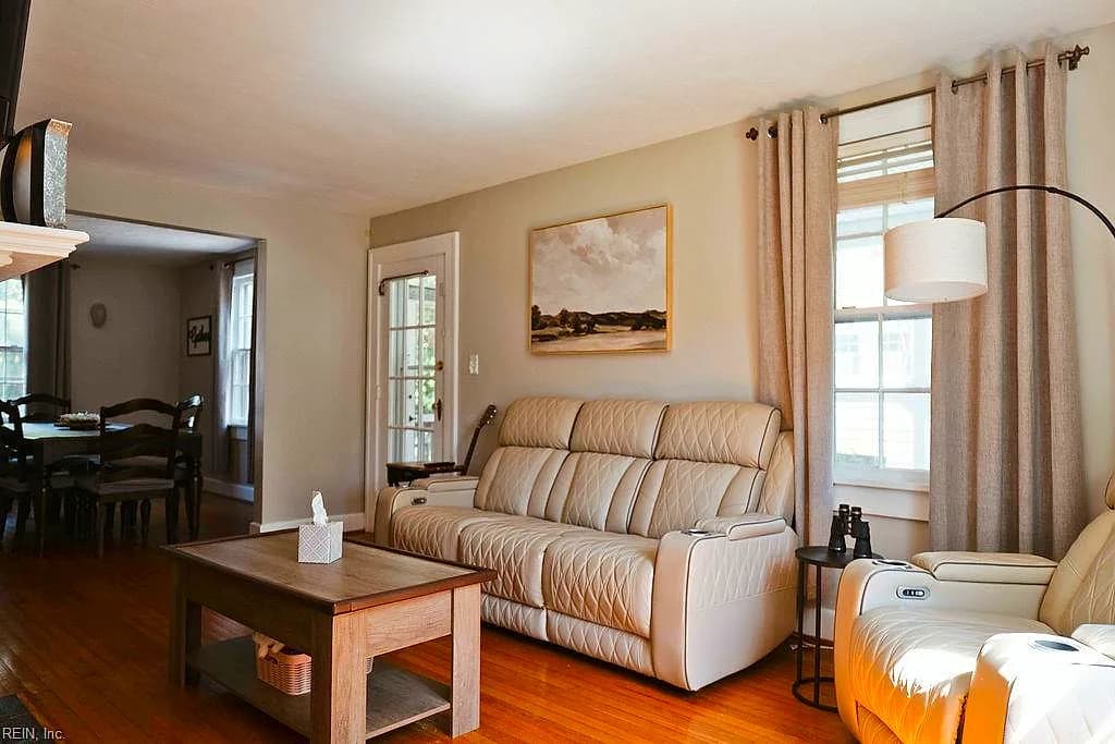 40 Pear AVE, HAMPTON VA 23661 - Photo 5
