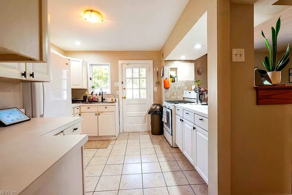 40 Pear AVE, HAMPTON VA 23661 thumb 10
