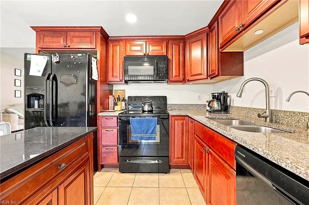 977 Oak Forest CT, VIRGINIA BEACH VA 23464 - Photo 5