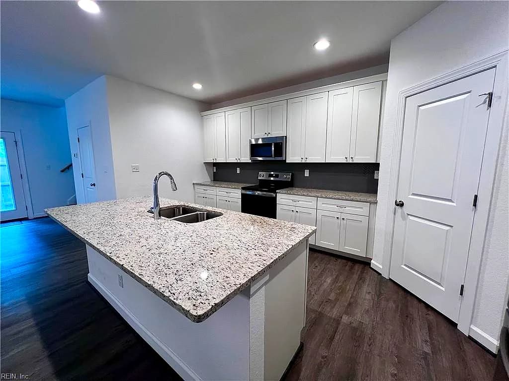2542 Fieldsway DR, CHESAPEAKE VA 23320 - Photo 5
