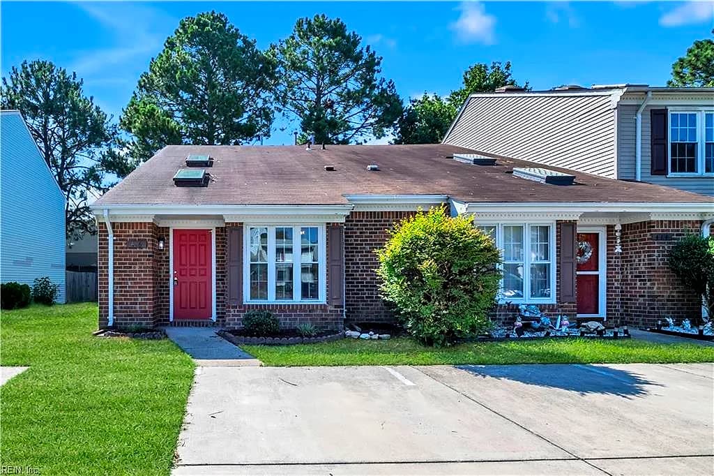 416 Hollomon DR, HAMPTON VA 23666 - Photo 3