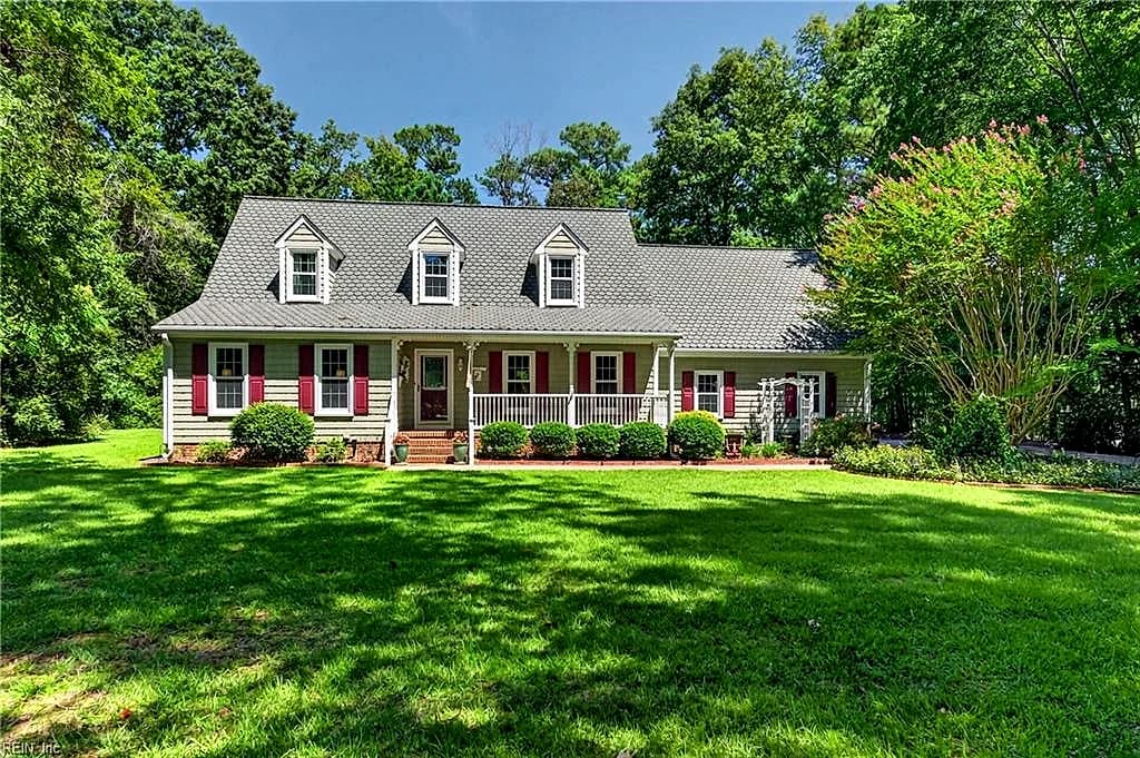 5 Drivers LN, CARROLLTON VA 23314 - Photo 2
