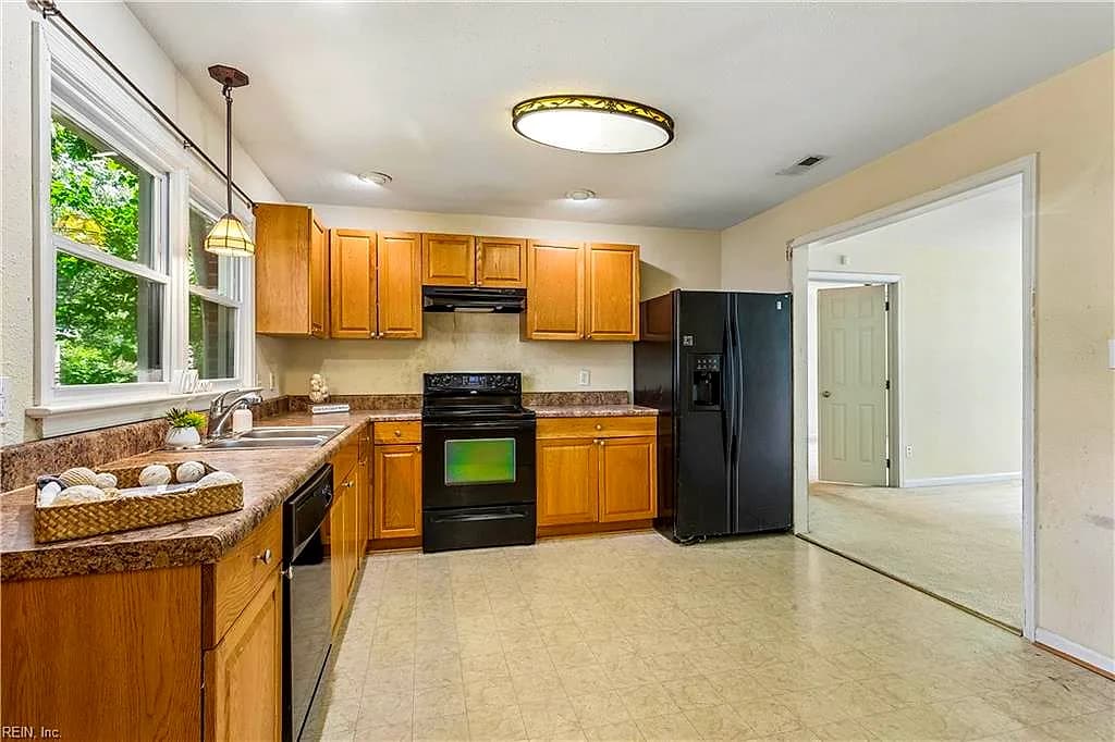 28 Colony RD, NEWPORT NEWS VA 23602 thumb 11