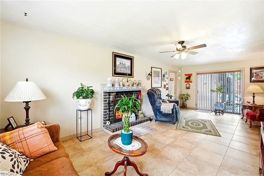 4216 Westchester CIR, VIRGINIA BEACH VA 23452 - Photo 4
