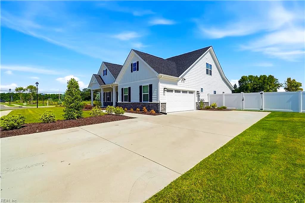 104 Henry Jefferson WAY, CHESAPEAKE VA 23322 - Photo 4