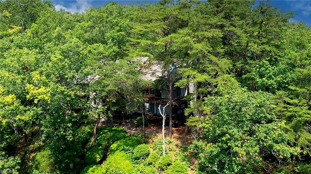 58 Villa Ridge DR, HARTFIELD VA 23071 - Photo 4