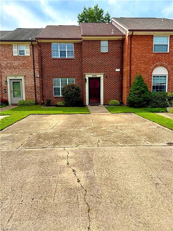 937 Welch CIR, VIRGINIA BEACH VA 23452 - Main photo