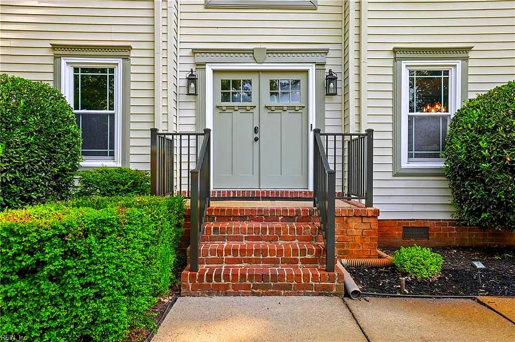 1004 FAIRWAY DR, CHESAPEAKE VA 23320 - Photo 3