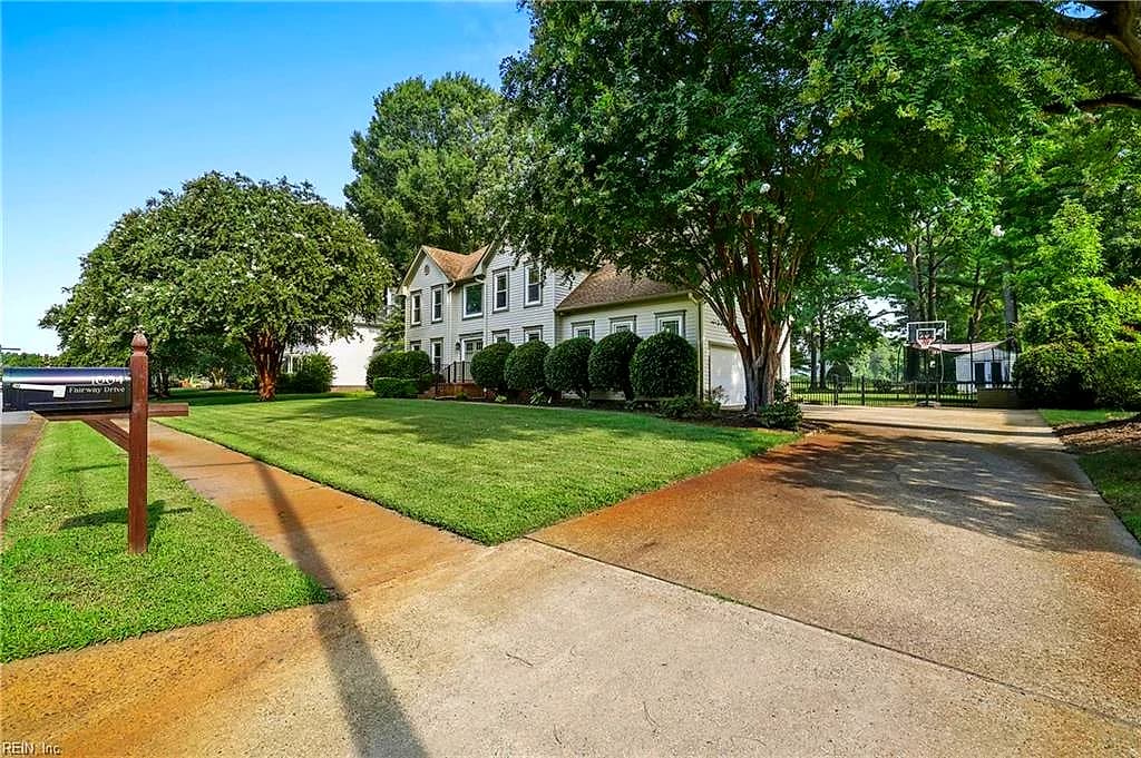 1004 FAIRWAY DR, CHESAPEAKE VA 23320 - Photo 4