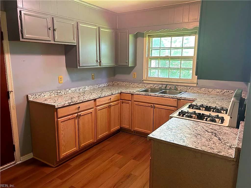 704 Argyle ST, PORTSMOUTH VA 23704 - Photo 4