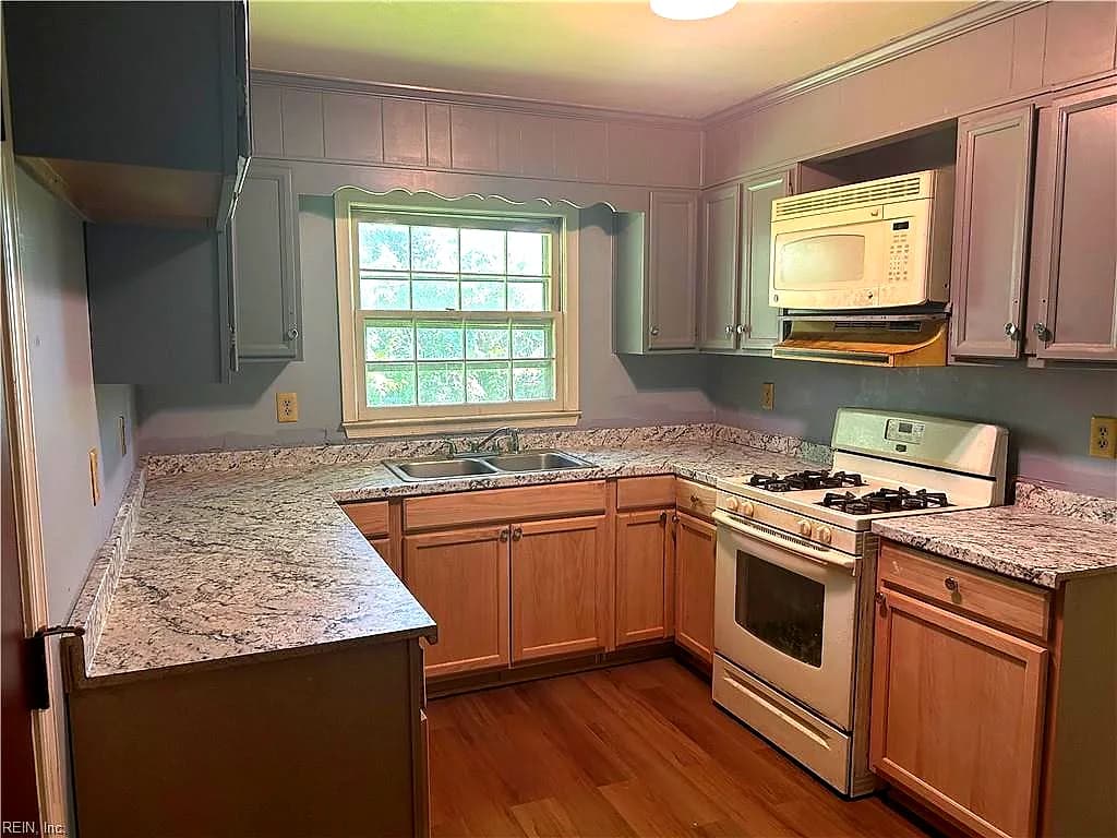 704 Argyle ST, PORTSMOUTH VA 23704 - Photo 5