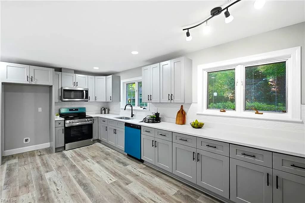 1423 Sweet Briar AVE, NORFOLK VA 23509 thumb 8
