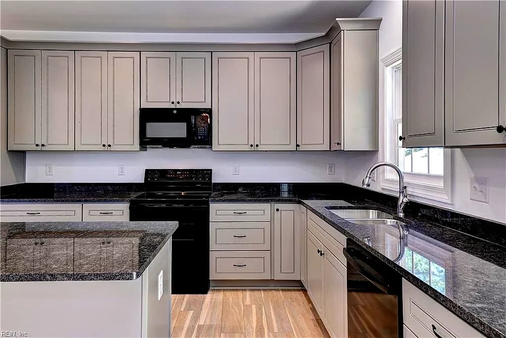 327 Pointers DR, WEST POINT VA 23181 thumb 12