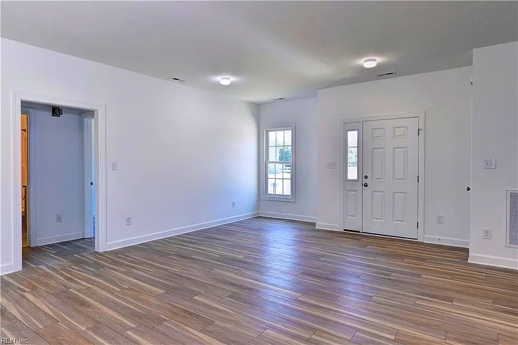 327 Pointers DR, WEST POINT VA 23181 - Photo 5