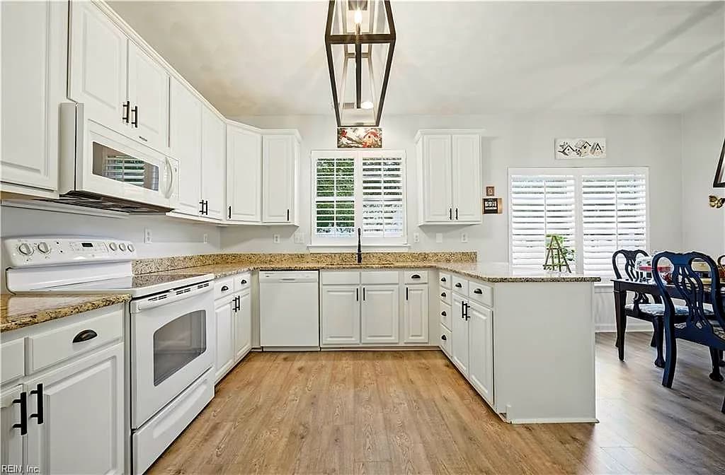 2873 Einstein DR, VIRGINIA BEACH VA 23456 thumb 8