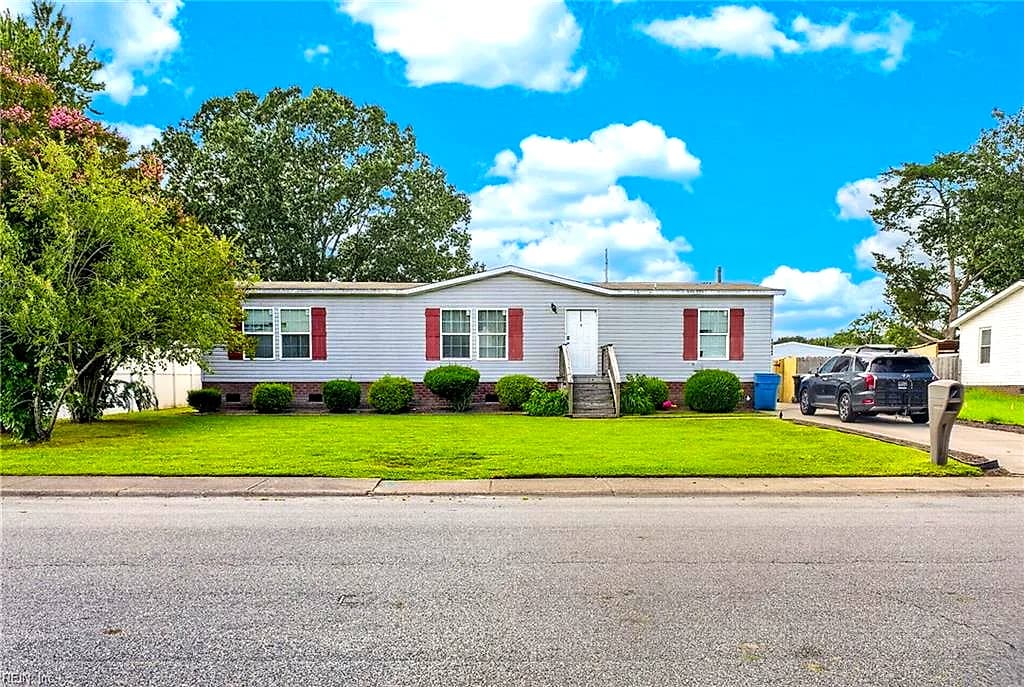 1313 Skylark DR, VIRGINIA BEACH VA 23453 - Main photo