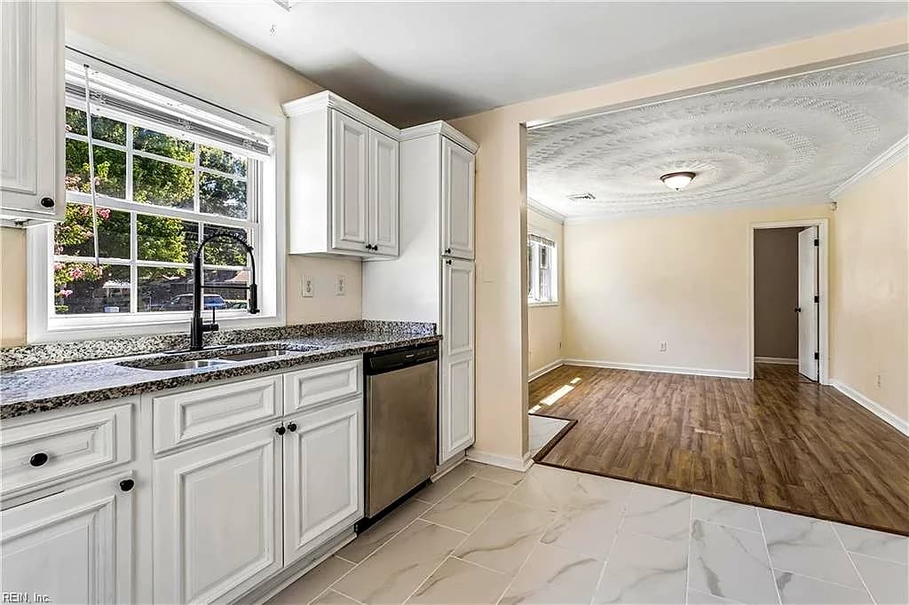 1810 Martin AVE, CHESAPEAKE VA 23324 - Photo 2