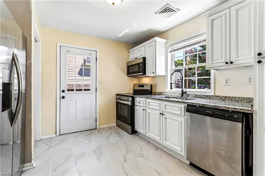 1810 Martin AVE, CHESAPEAKE VA 23324 thumb 6