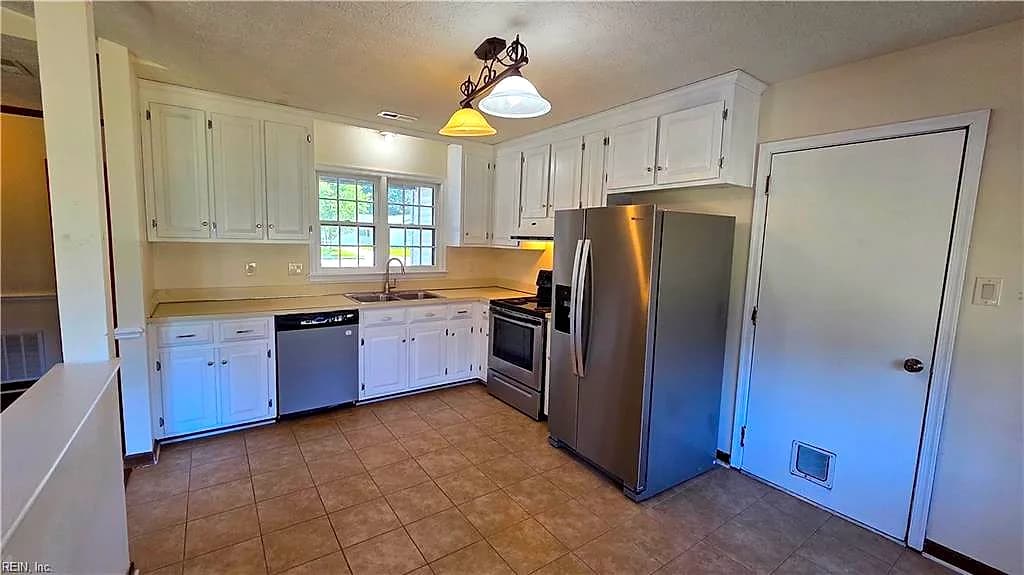 76 Sanlun Lakes DR, HAMPTON VA 23666 thumb 11
