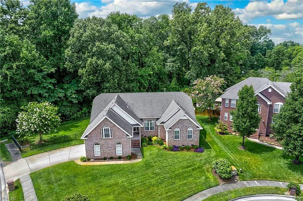 1104 Arabian ARCH, CHESAPEAKE VA 23322 - Photo 2
