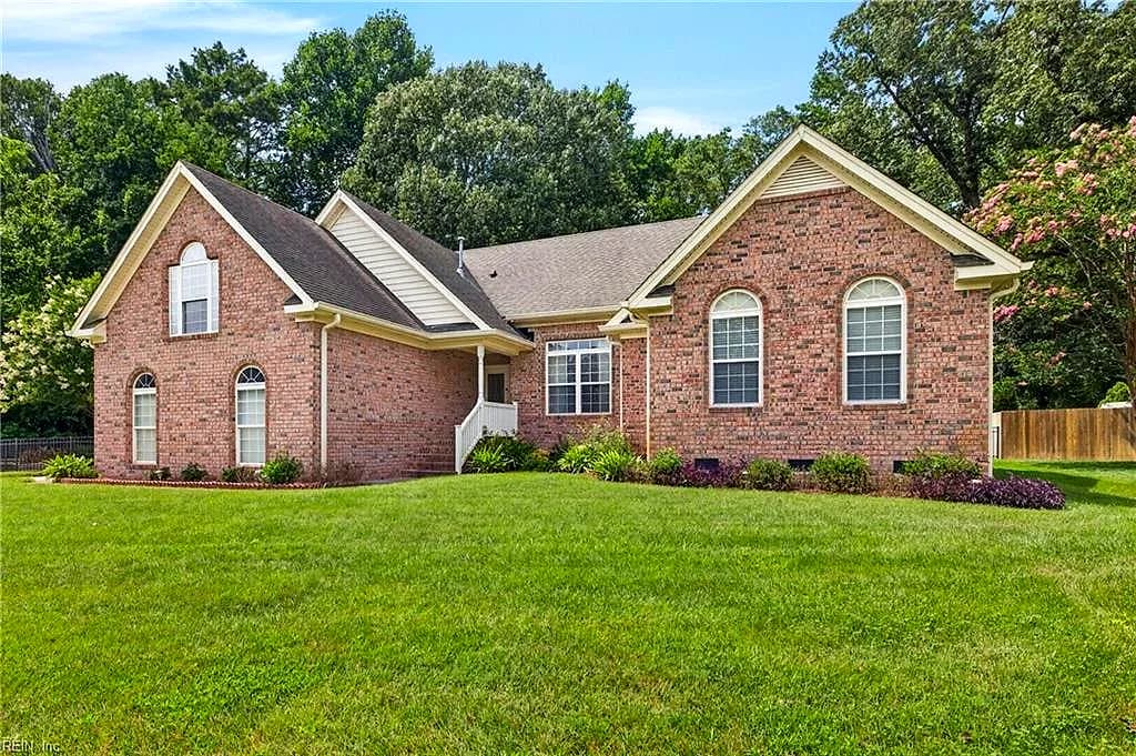 1104 Arabian ARCH, CHESAPEAKE VA 23322 - Photo 3