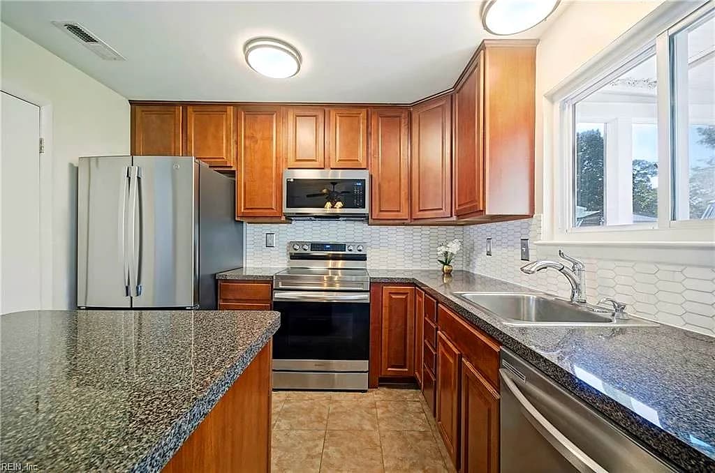 2741 Colonial DR, SUFFOLK VA 23435 thumb 6