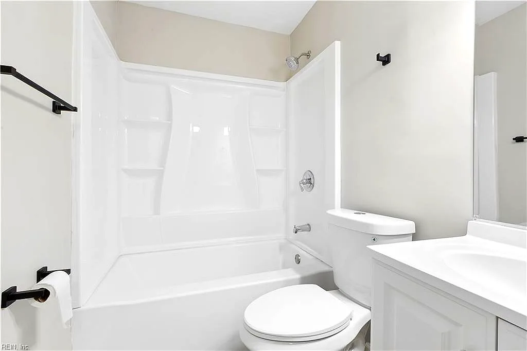 2709 Azalea Garden RD #D2, NORFOLK VA 23513 thumb 12