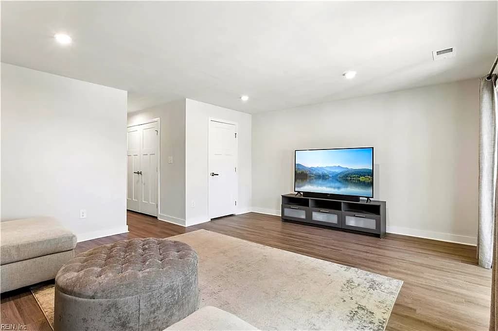 557 Westport St NONE, NORFOLK VA 23505 thumb 11