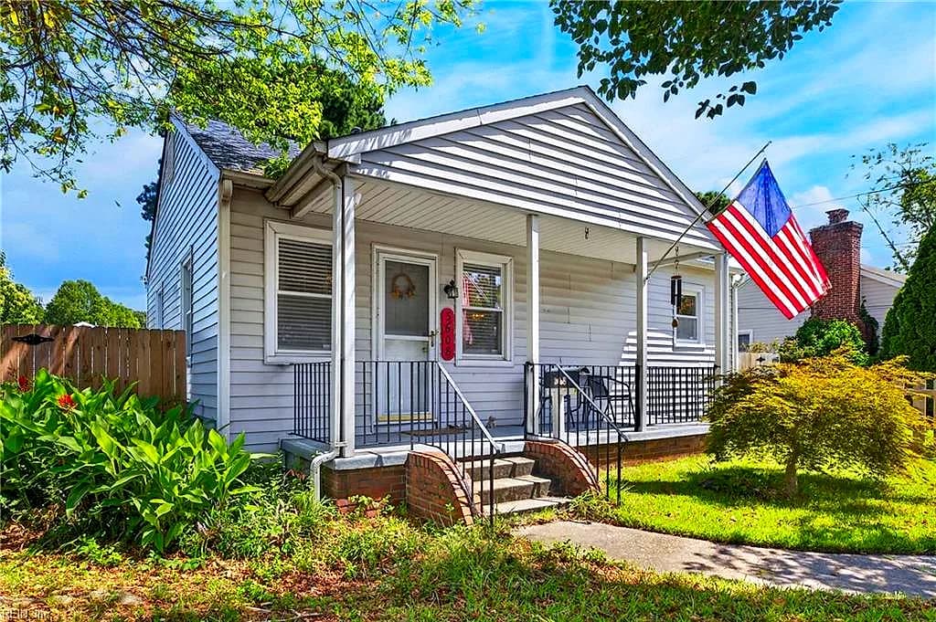 3608 Essex CIR, NORFOLK VA 23513 - Main photo