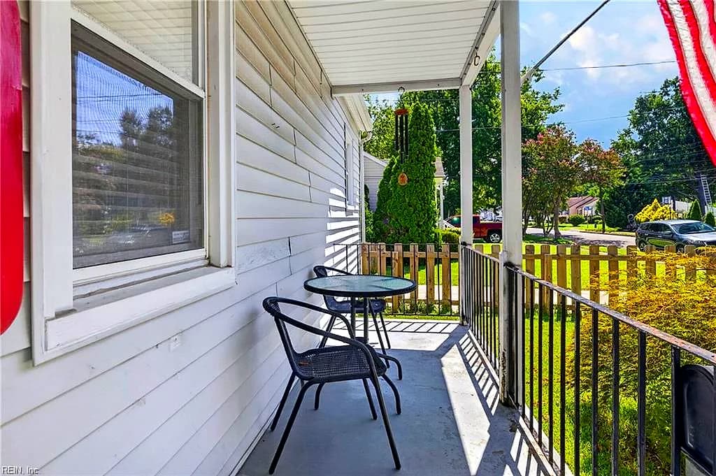 3608 Essex CIR, NORFOLK VA 23513 - Photo 3