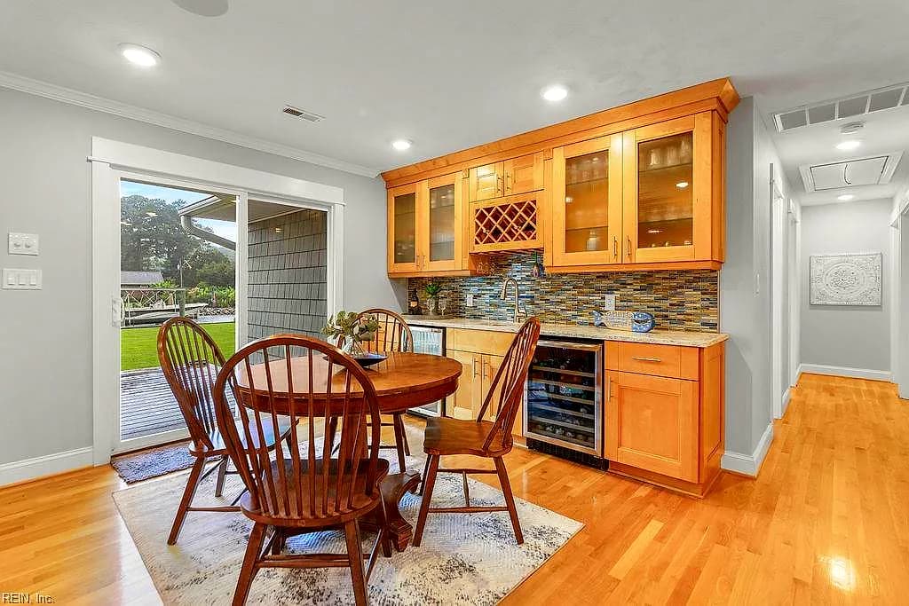 206 Raymond DR, SEAFORD VA 23696 thumb 8