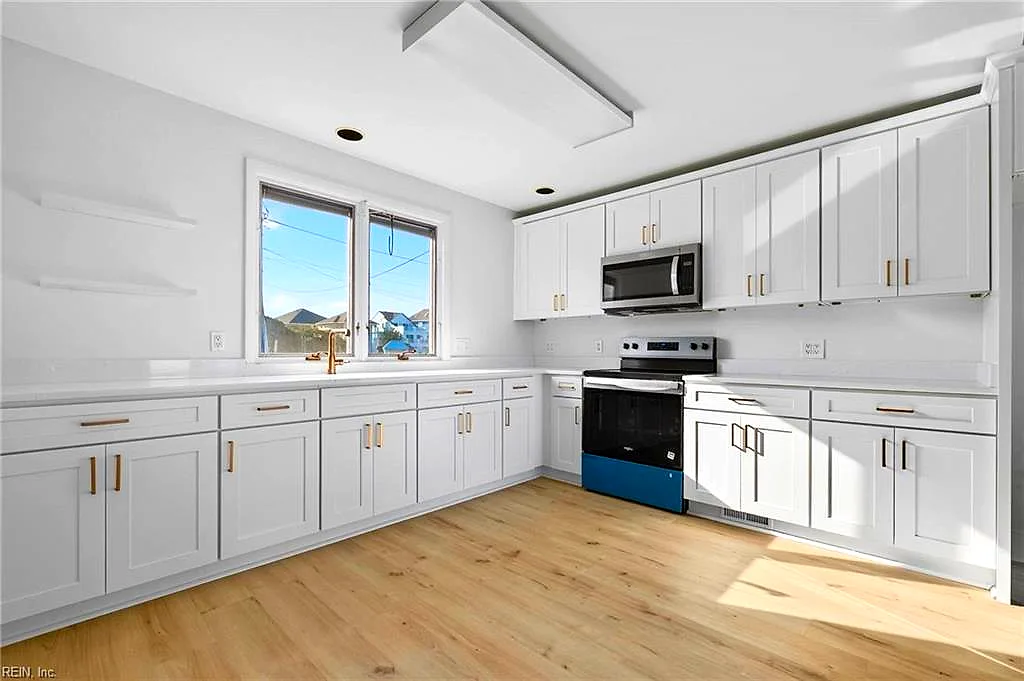 836 N First ST, HAMPTON VA 23664 - Photo 5