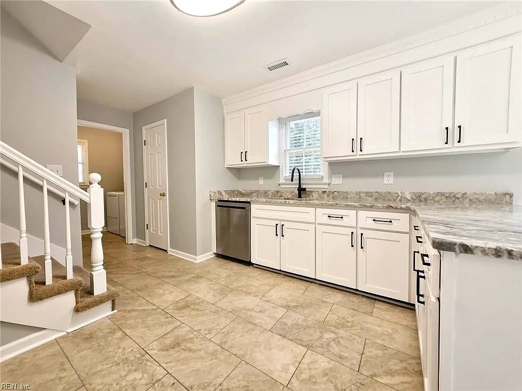 413 Saddle CT, CHESAPEAKE VA 23323 thumb 11